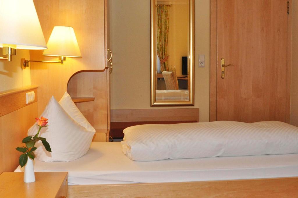 Hotel Gasthof Engel Appenweier Pokoj fotografie